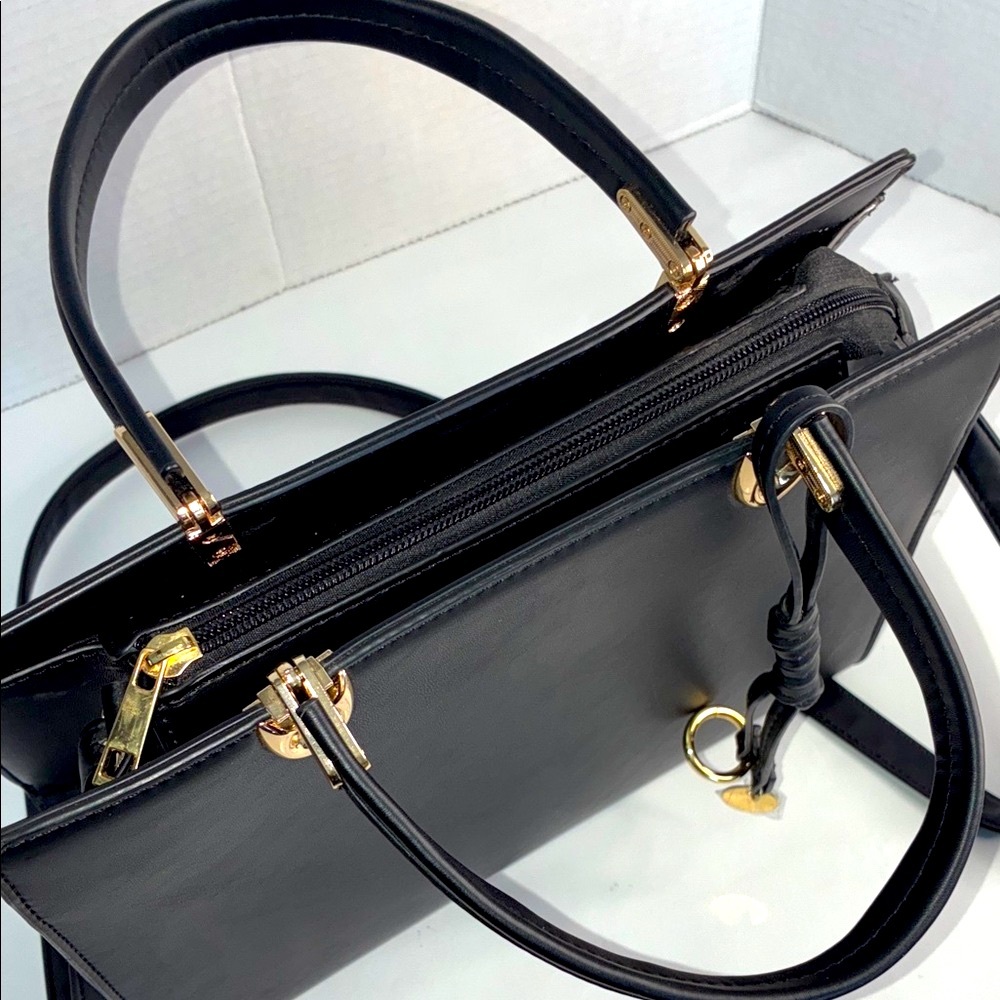 CROSSI Crossbody Handbag - Picture 12 of 13
